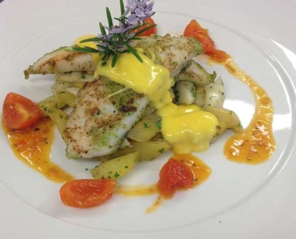 Cucina mediterranea e tipici piatti regionali Cucina mediterranea e tipici piatti regionali