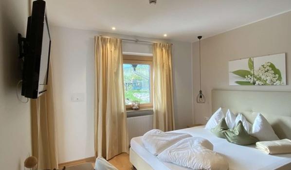 Comfort room Lily of the Valley