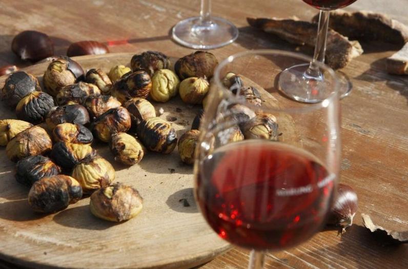 Nella nostra cantina, maestro Walter produce il vino in modo tradizionale